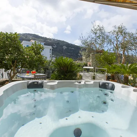 Apartment In Sorrento With Jacuzzi Garden Sorrento