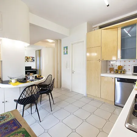Apartment For 8 Guests In Sorrento