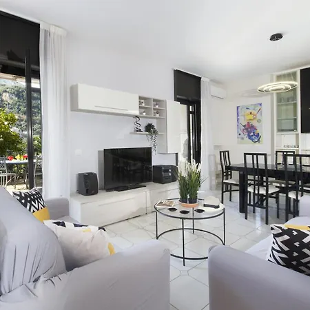 Apartment Apartment In Sorrento With Jacuzzi Garden *
