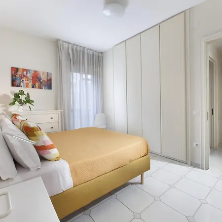 Apartment For 8 Guests In Sorrento Apartment Sorrento