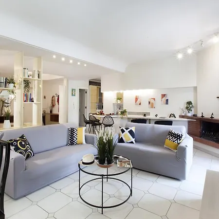 Apartment For 8 Guests In Sorrento *