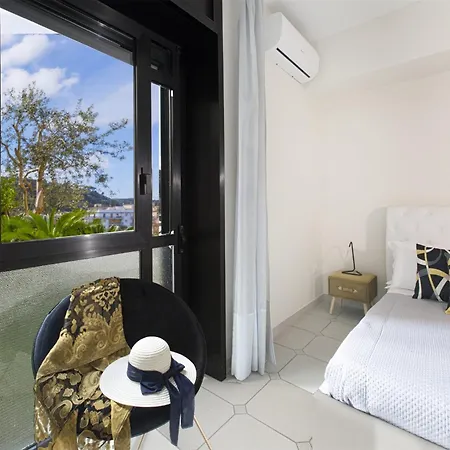 Apartment In Sorrento With Jacuzzi Garden * Sorrento